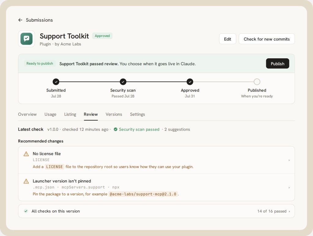 Claude dizin gönderim portalında örnek Support Toolkit eklentisinin inceleme sekmesi: gönderildi, güvenlik taraması, onaylandı ve yayınlandı adımları, Publish düğmesi ve önerilen değişiklikler listesi